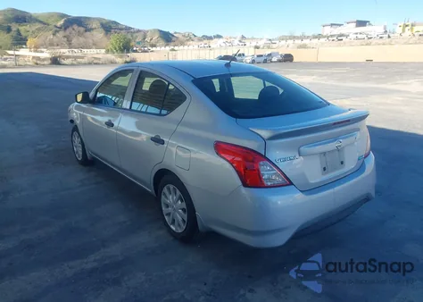 2016 Nissan Versa 1.6 S+ из США, поврежденный, VIN 3N1CN7AP5GL817578